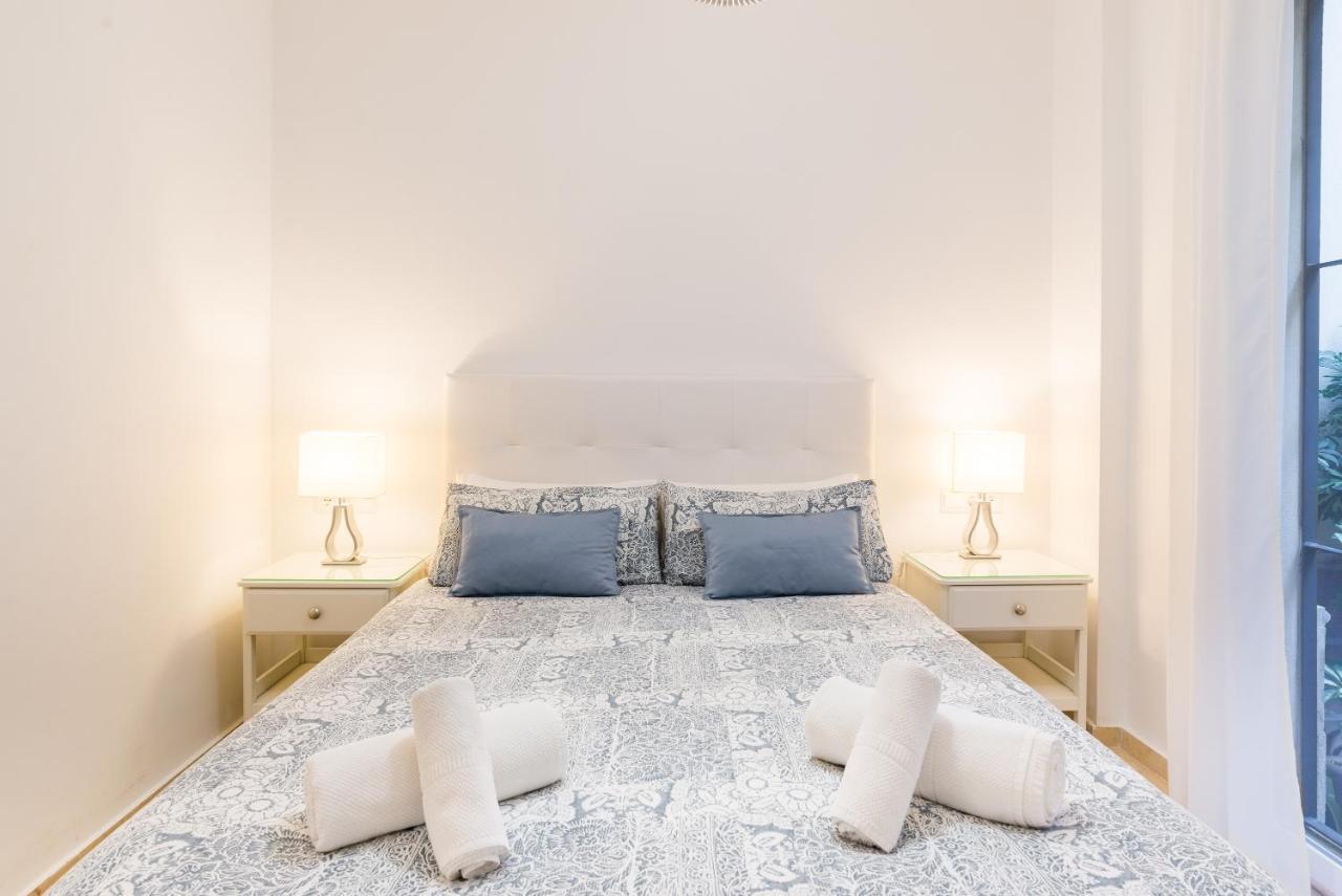 Agua II & Seasonal Pool By Ele Apartments Malaga Bagian luar foto